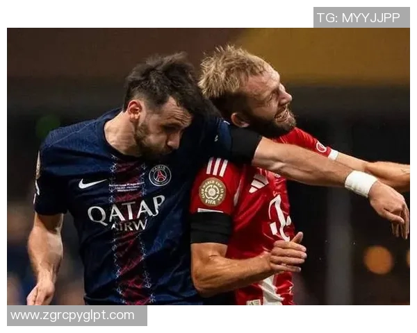 巴黎与拜仁激战回顾：精彩瞬间与战术分析的深度解读